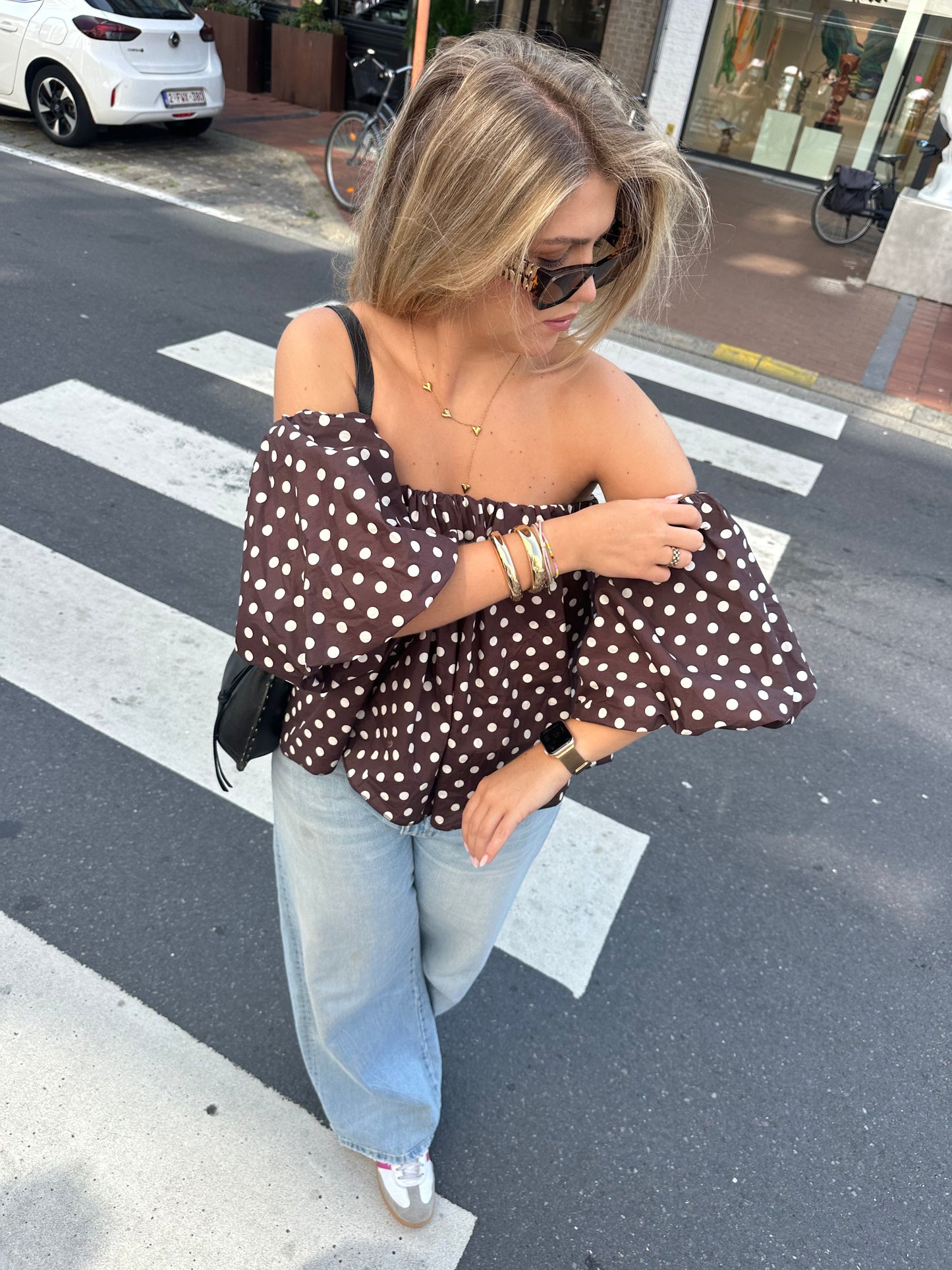 Dots off shoulder top choco