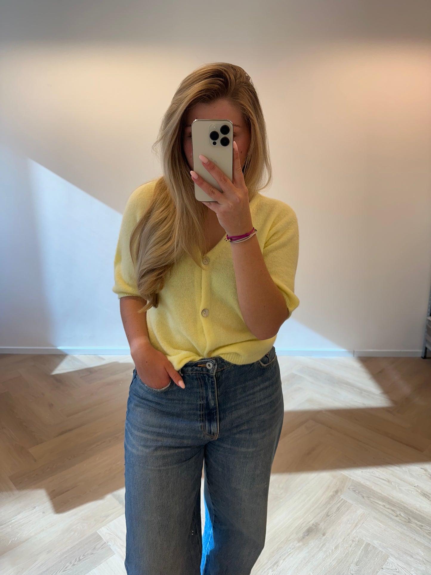 Fauve top butter yellow