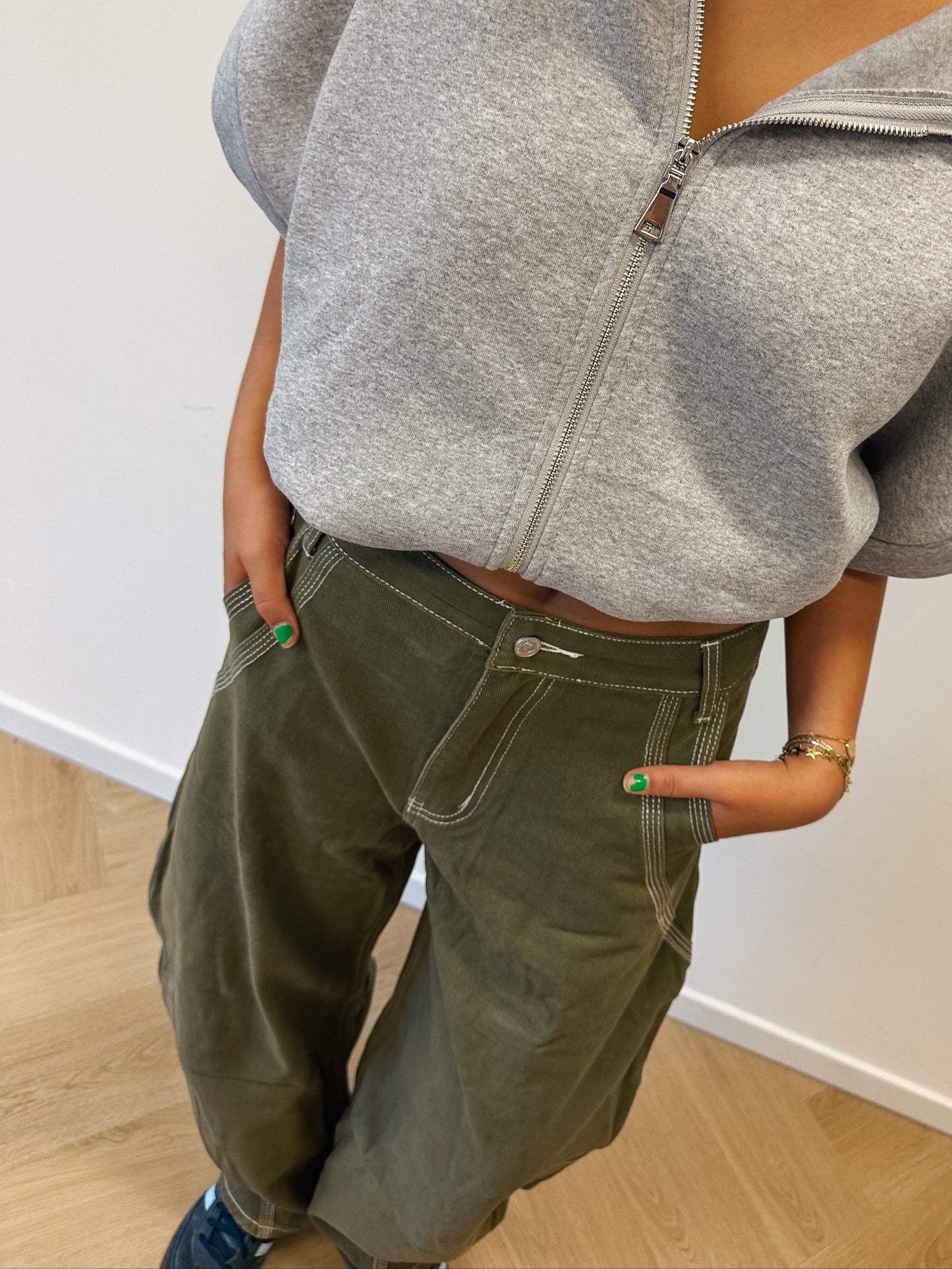 The balloon jeans army green