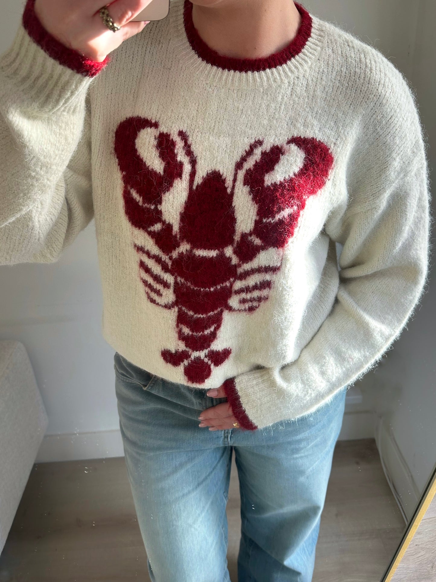 Lovely’s lobster knit burgundy