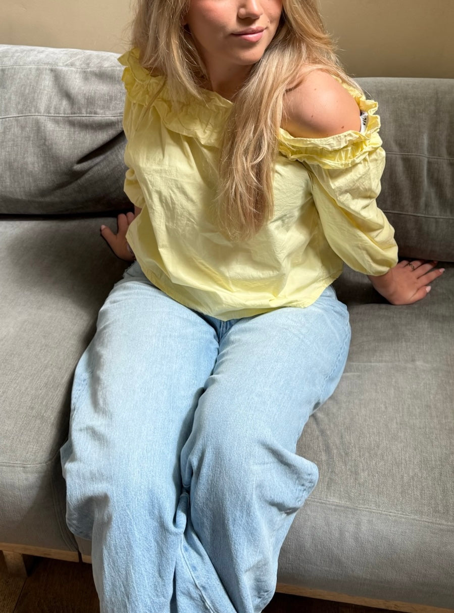 Joy top butter yellow