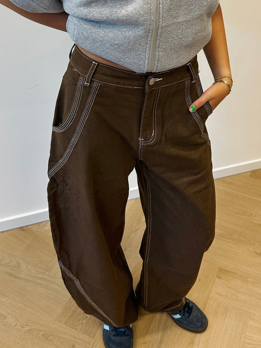 The balloon jeans brown